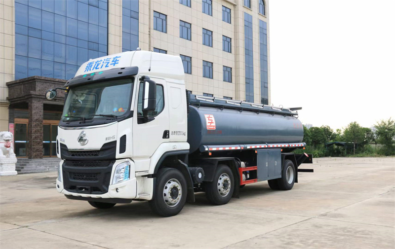東風小三軸18方減水劑供液車