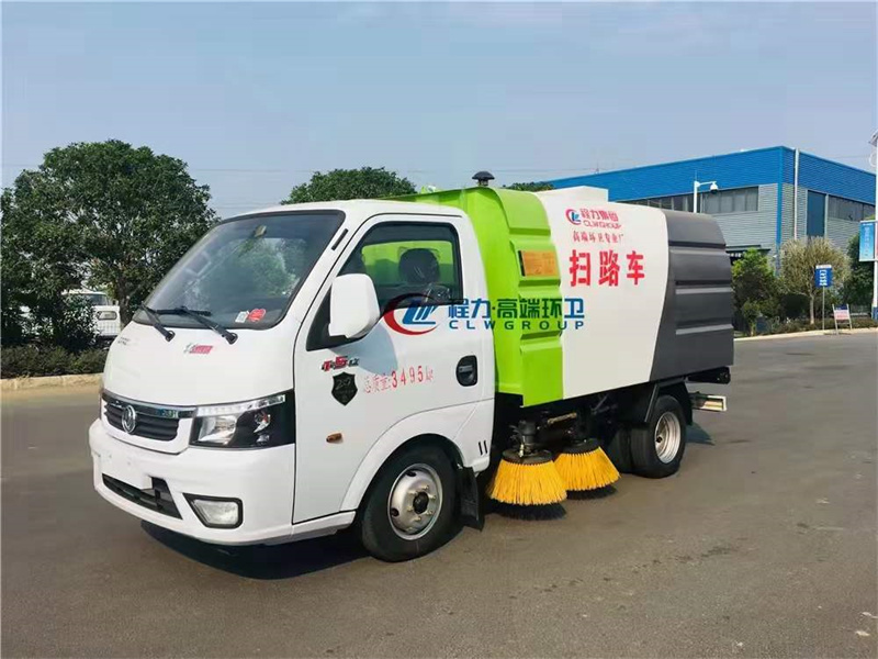 東風(fēng)逸途?國(guó)六最小掃路車(chē)